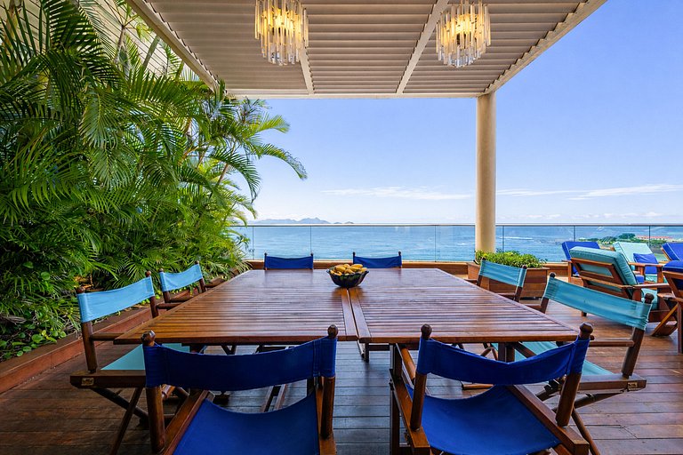 Rio114 - Luxury Beachfront Penthouse in Copacabana