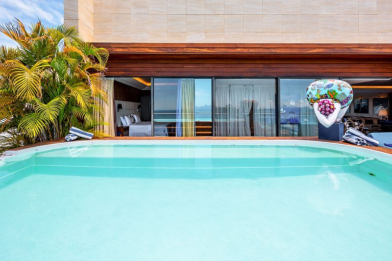 Rio114 - Luxury Beachfront Penthouse in Copacabana