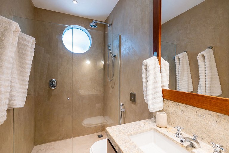 Rio114 - Luxury Beachfront Penthouse in Copacabana