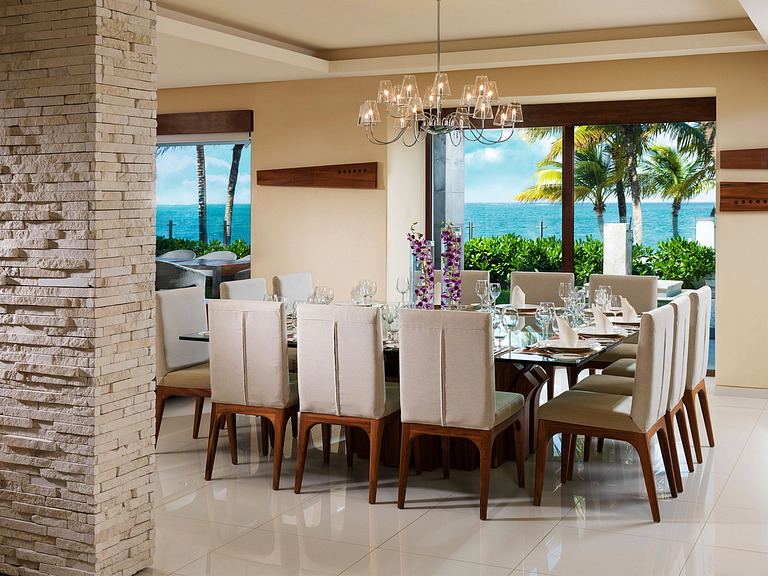 Pmo005 - Oceanfront villa with pool in Puerto Morelos