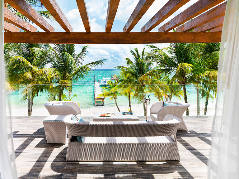 Pmo005 - Oceanfront villa with pool in Puerto Morelos