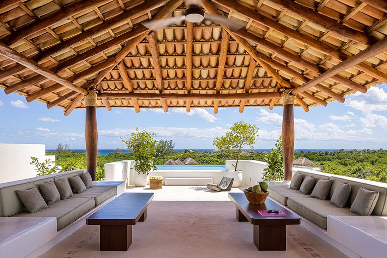 Xpu002 – Private beachfront villa with rooftop terraces in X