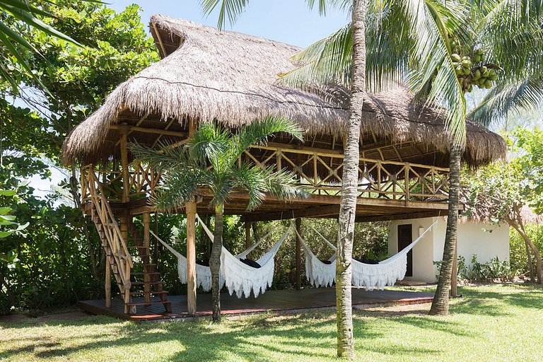 Xpu002 – Private beachfront villa with rooftop terraces in X