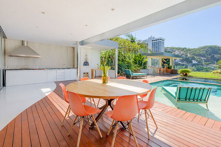 Rio006 - Exceptional Oceanfront Residence in Leblon