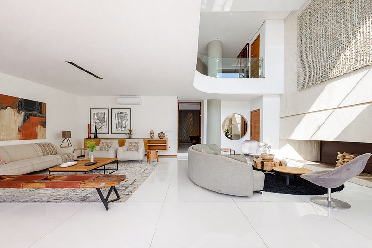 Rio006 - Exceptional Oceanfront Residence in Leblon