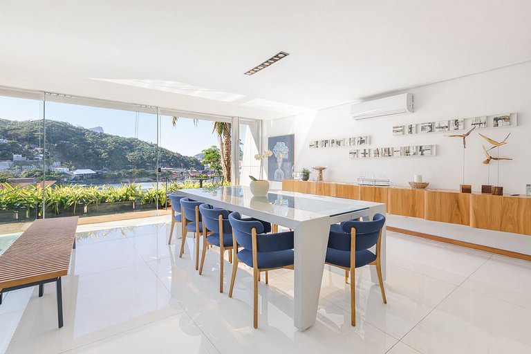 Rio006 - Exceptional Oceanfront Residence in Leblon