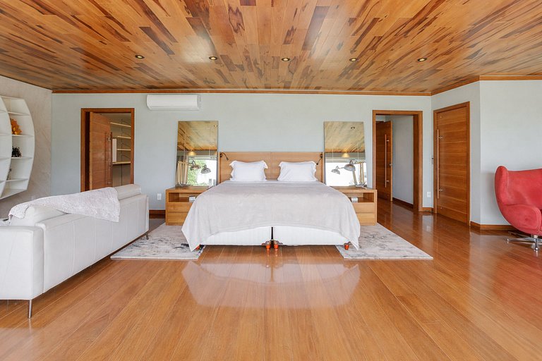 Rio006 - Exceptional Oceanfront Residence in Leblon