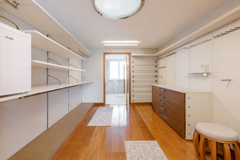 Rio006 - Residência excepcional à beira-mar no Leblon