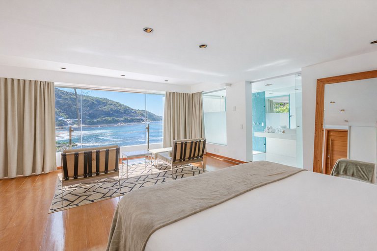 Rio006 - Exceptional Oceanfront Residence in Leblon