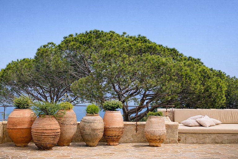 Azu032 - Exceptional Villa in Saint-Tropez