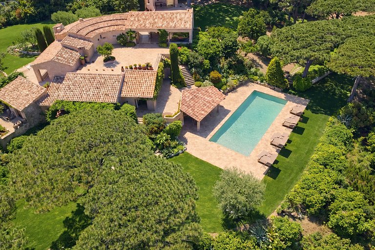 Azu032 - Villa d'exception à Saint-Tropez