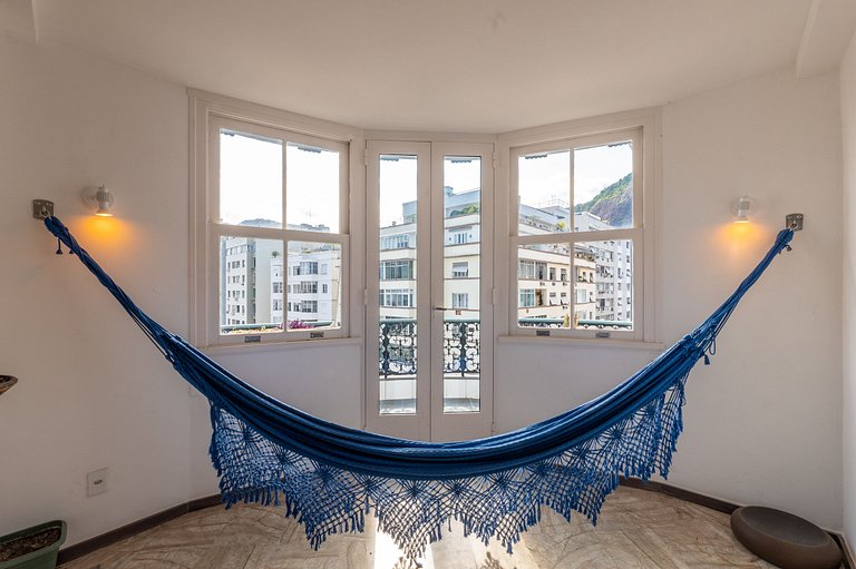 Rio155 - Cozy apartment steps from Copacabana Palace