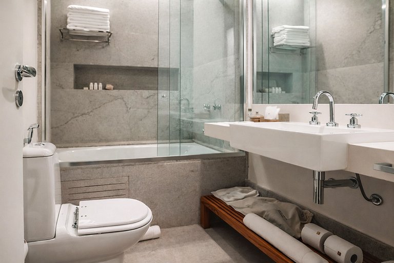 Ang051 - Luxuoso apartamento em hotel de Angra