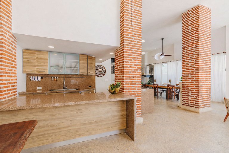 Car002 - Exceptional Luxury Apartment with Private Pool