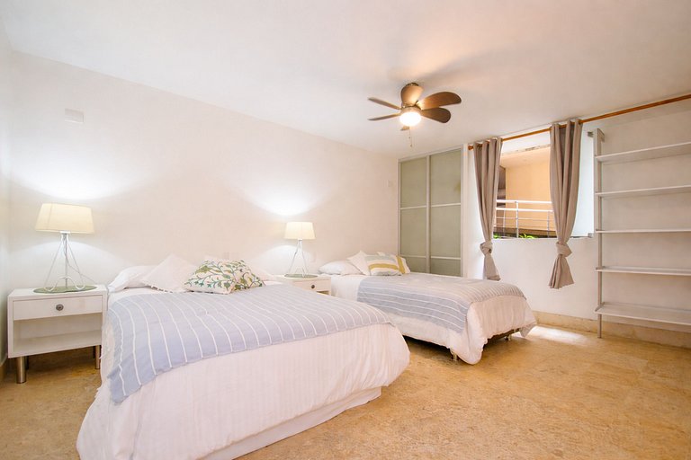 Car002 - Exceptional Luxury Apartment with Private Pool