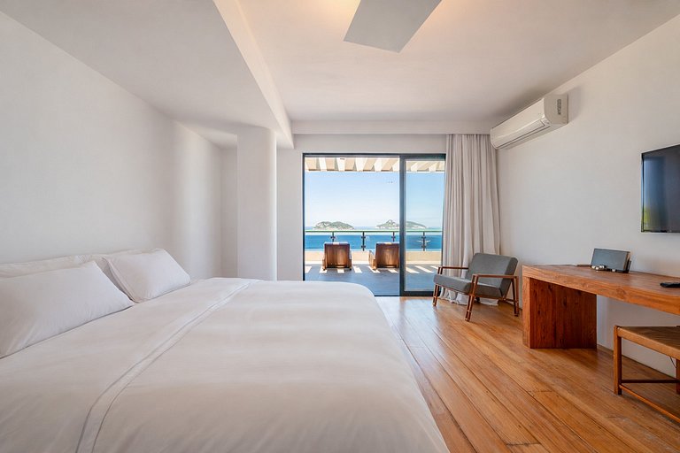 Rio021 - Luxury beachfront penthouse at Praia do Pepe