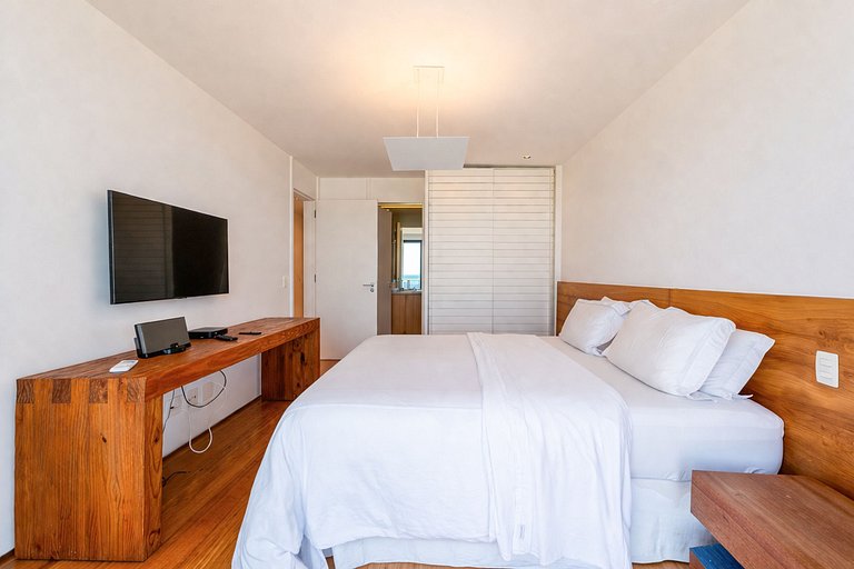 Rio021 - Luxury beachfront penthouse at Praia do Pepe