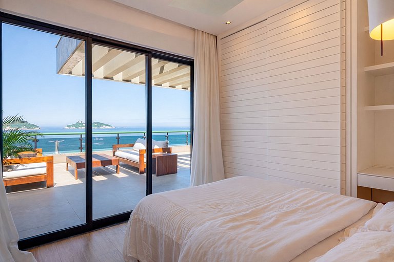 Rio021 - Luxury beachfront penthouse at Praia do Pepe