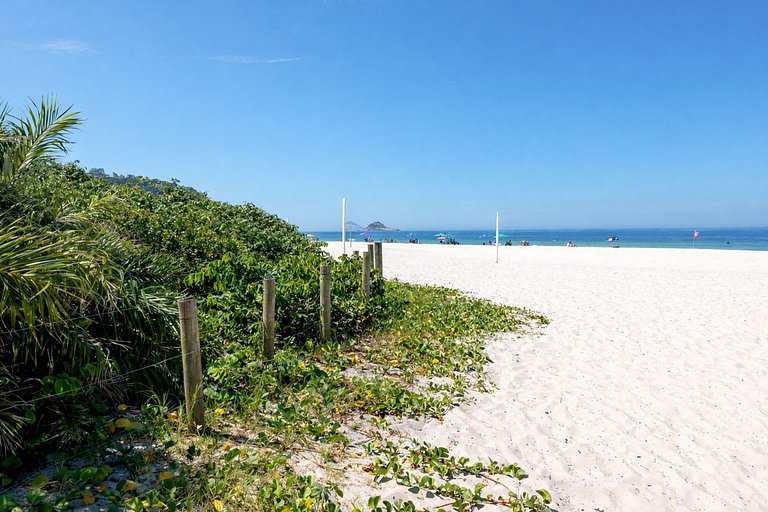 Rio021 - Luxury beachfront penthouse at Praia do Pepe