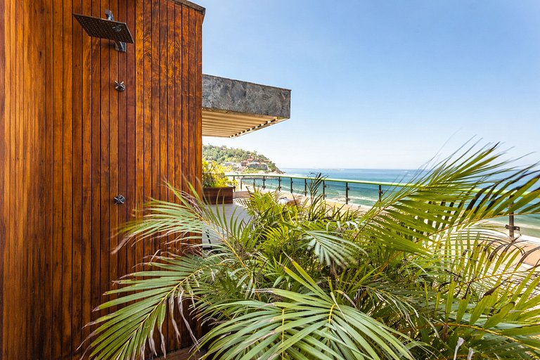 Rio021 - Luxury beachfront penthouse at Praia do Pepe
