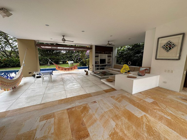Anp082 – Casa moderna con piscina en Mesa de Yeguas