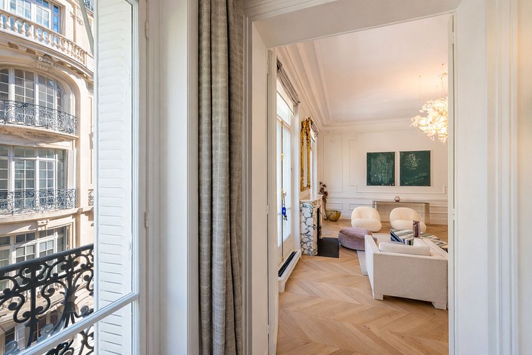 Par070 - Luxury apartment in Saint Germain