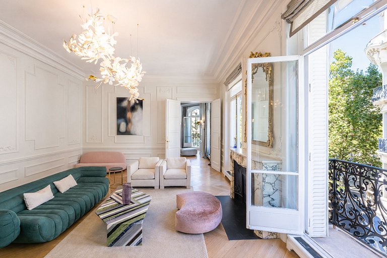 Par070 - Luxury apartment in Saint Germain