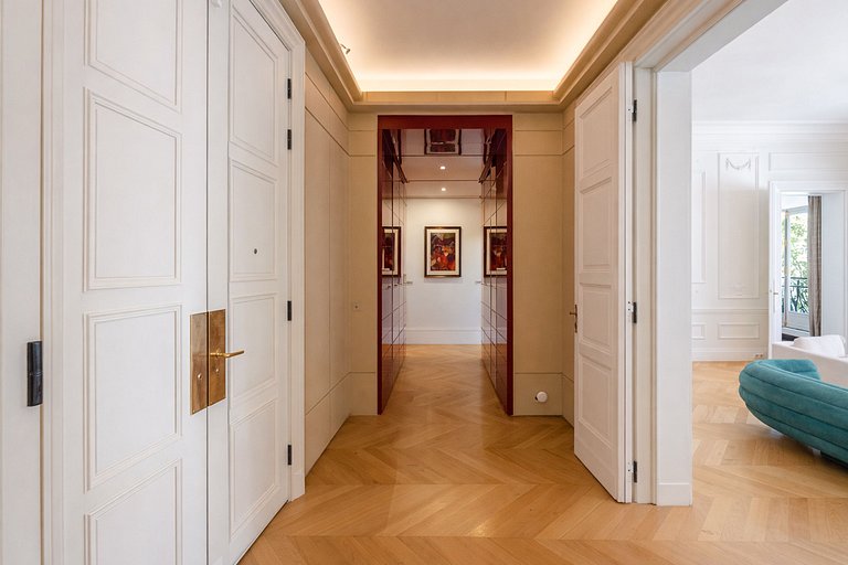 Par070 - Luxury apartment in Saint Germain