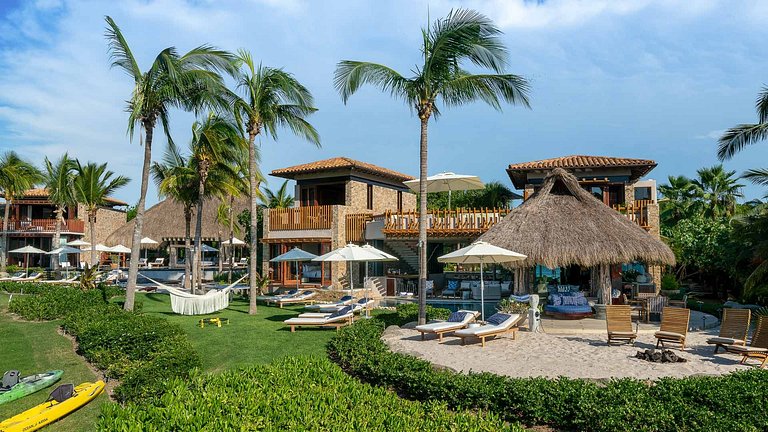 Ptm025 – Villa contemporânea frente ao campo de golfe perto