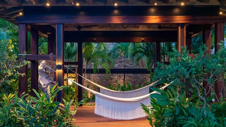 Ptm025 – Villa contemporânea frente ao campo de golfe perto