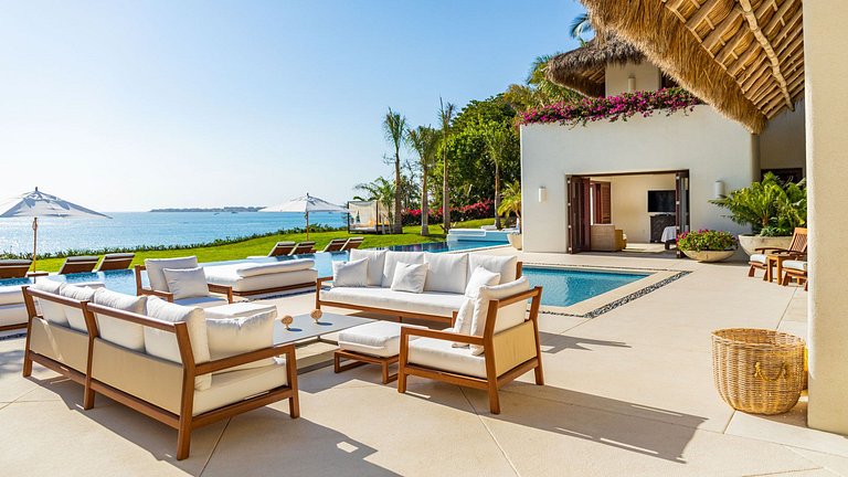 Ptm026 – Villa spacieuse en front de mer à Ranchos Estates