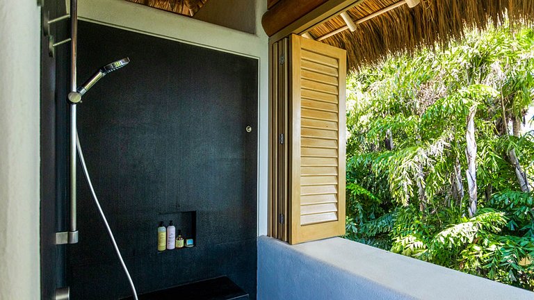 Ptm026 – Expansive beachfront villa in Ranchos Estates