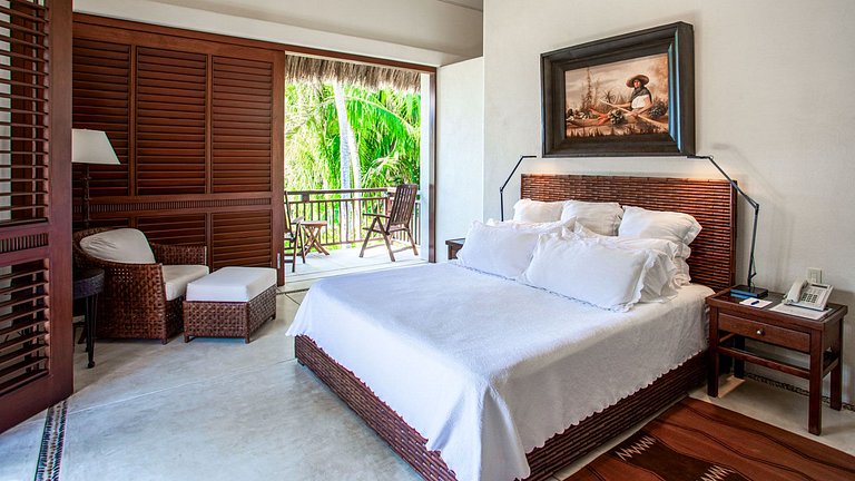 Ptm026 – Expansive beachfront villa in Ranchos Estates