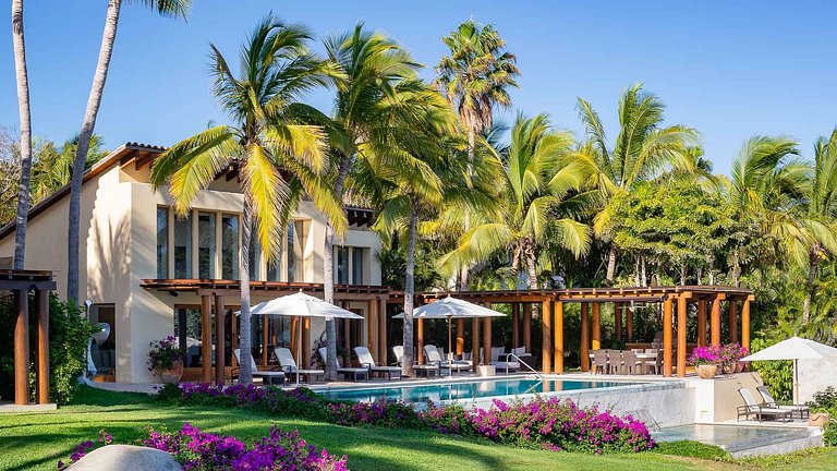 Ptm028 – Private beachfront estate in Ranchos Estates