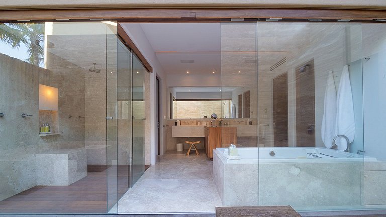 Ptm028 – Private beachfront estate in Ranchos Estates