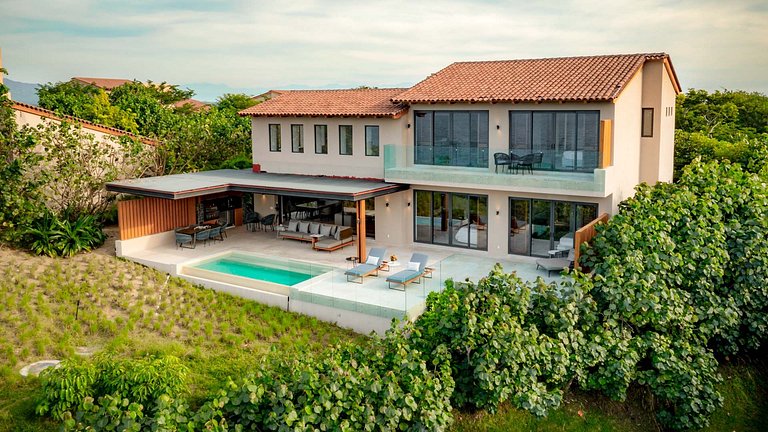 Ptm038 – Ocean-view villa in Iyari Estates, Punta Mita