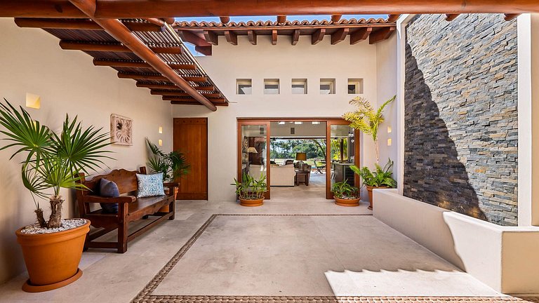 Ptm039 – Villa frente al golf con vista al mar en Punta Mita