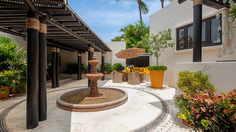Ptm040 – Ocean-view villa in Four Seasons Punta Mita