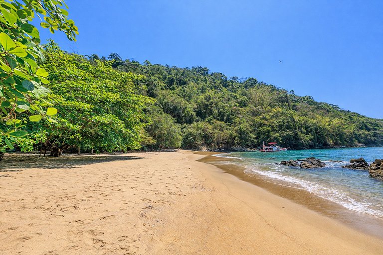 Pty008 - Luxuosa villa frente mar em Paraty