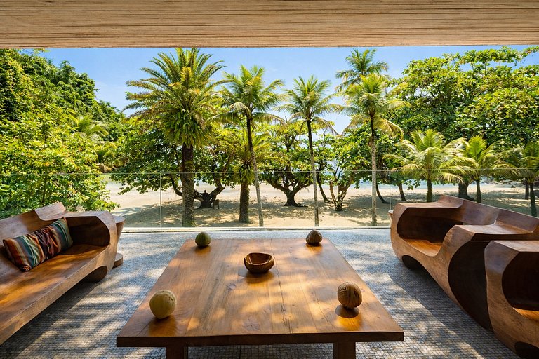 Pty008 - Luxuosa villa frente mar em Paraty