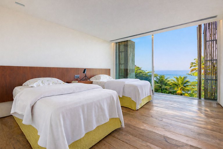 Pty008 - Luxury beachfront villa in Paraty