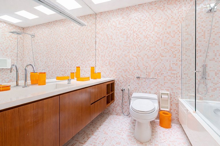 Pty008 - Luxury beachfront villa in Paraty