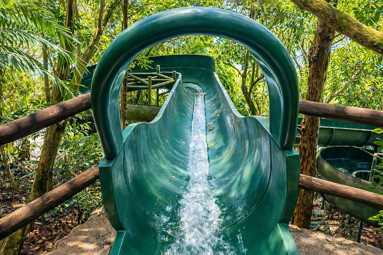 Pty008 - Luxury beachfront villa in Paraty