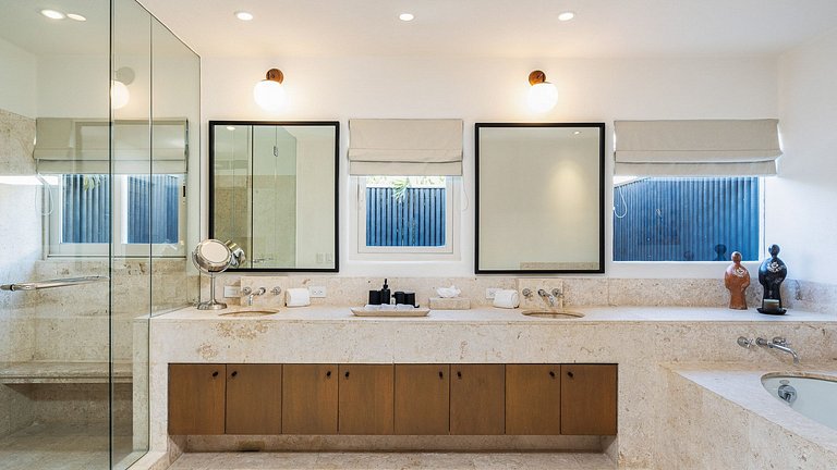 Ptm031 – Ocean-view villa in Four Seasons Punta Mita