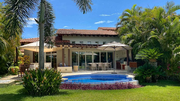 Ptm034 – Golf-front villa in Las Palmas, Punta Mita