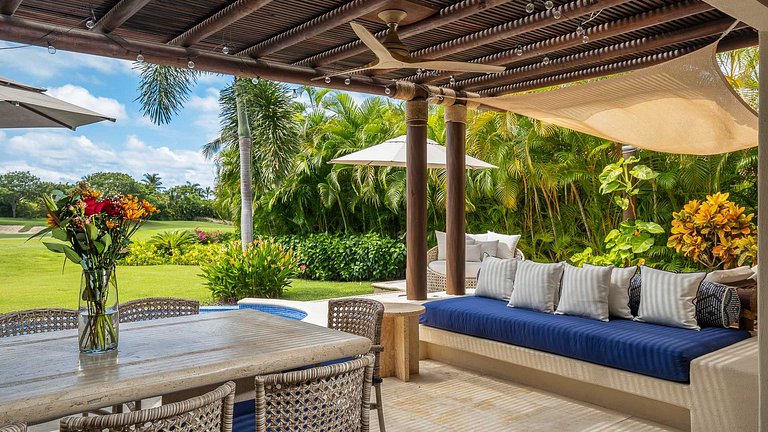 Ptm034 – Villa frente ao campo de golfe em Las Palmas, Punta