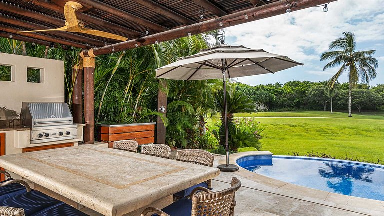 Ptm034 – Golf-front villa in Las Palmas, Punta Mita