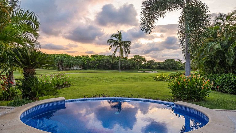 Ptm034 – Villa frente ao campo de golfe em Las Palmas, Punta