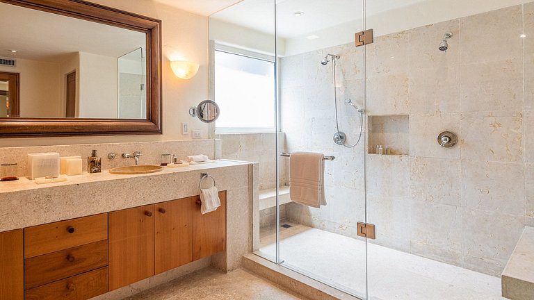 Ptm035 – Ocean-view villa with pool in Four Seasons Punta Mi