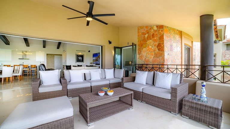 Ptm036 – Ocean-view villa with terrace in Punta Mita